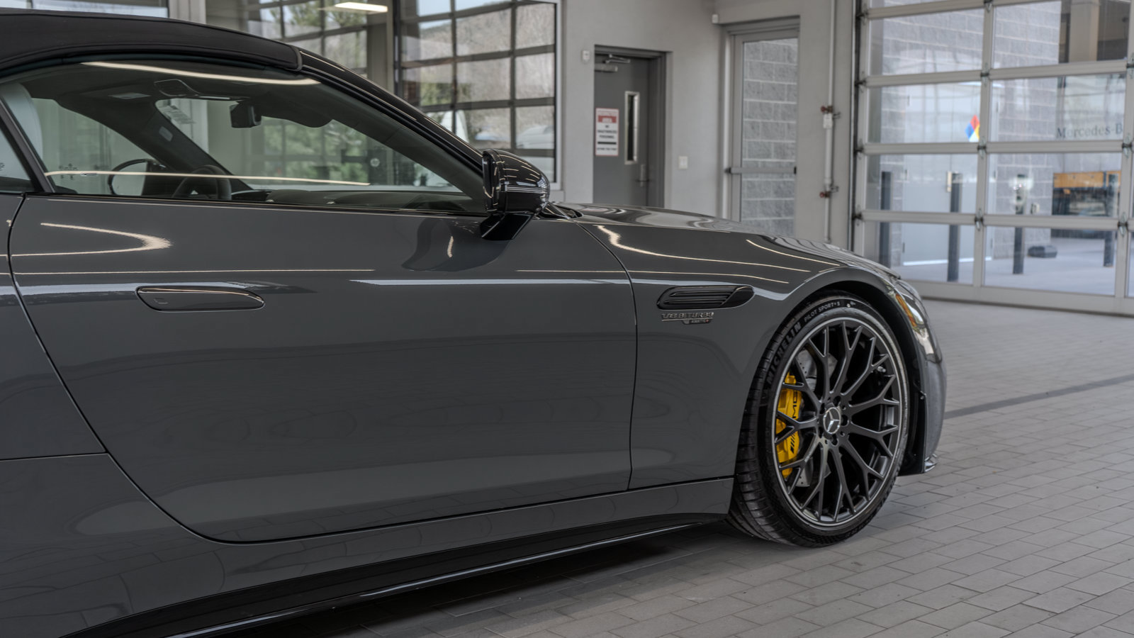 Used 2026 Mercedes-Benz SL 63 AMG 4MATIC image 34