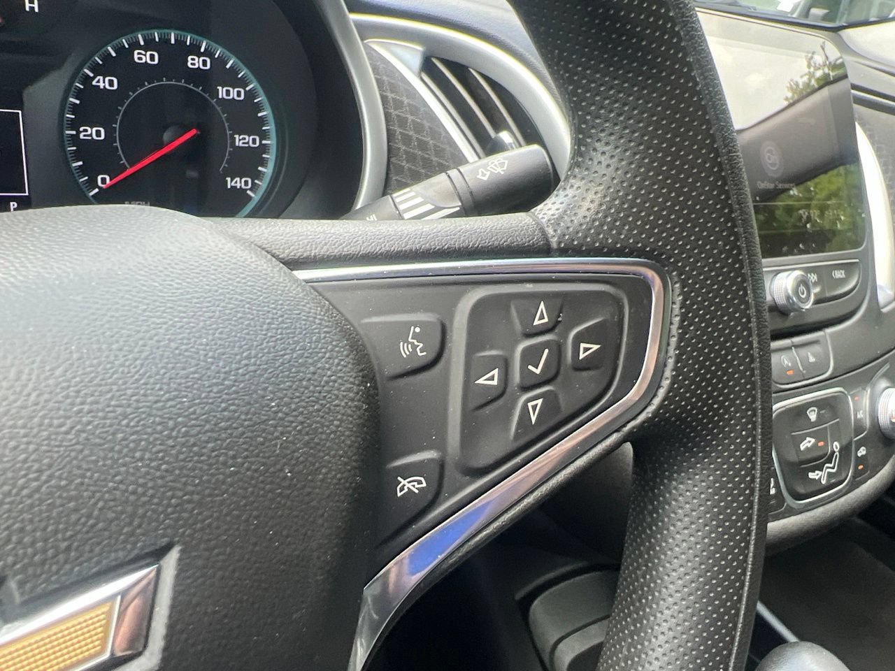 Used 2024 Chevrolet Malibu LS FWD image 28