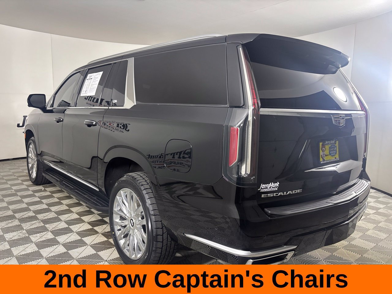 Used 2024 Cadillac Escalade ESV Premium Luxury AWD/4WD image 9