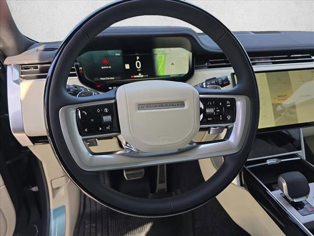 New 2025 Land Rover Range Rover Long Wheelbase SE image 21