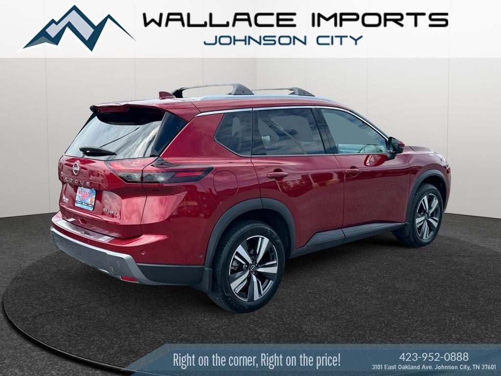 Used 2025 Nissan Rogue SL AWD/4WD image 5