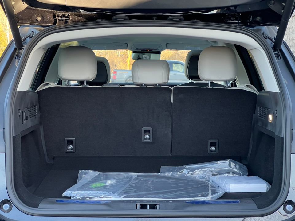 New 2026 Lincoln Nautilus Premier w/ Equipment Group 102A AWD/4WD image 30