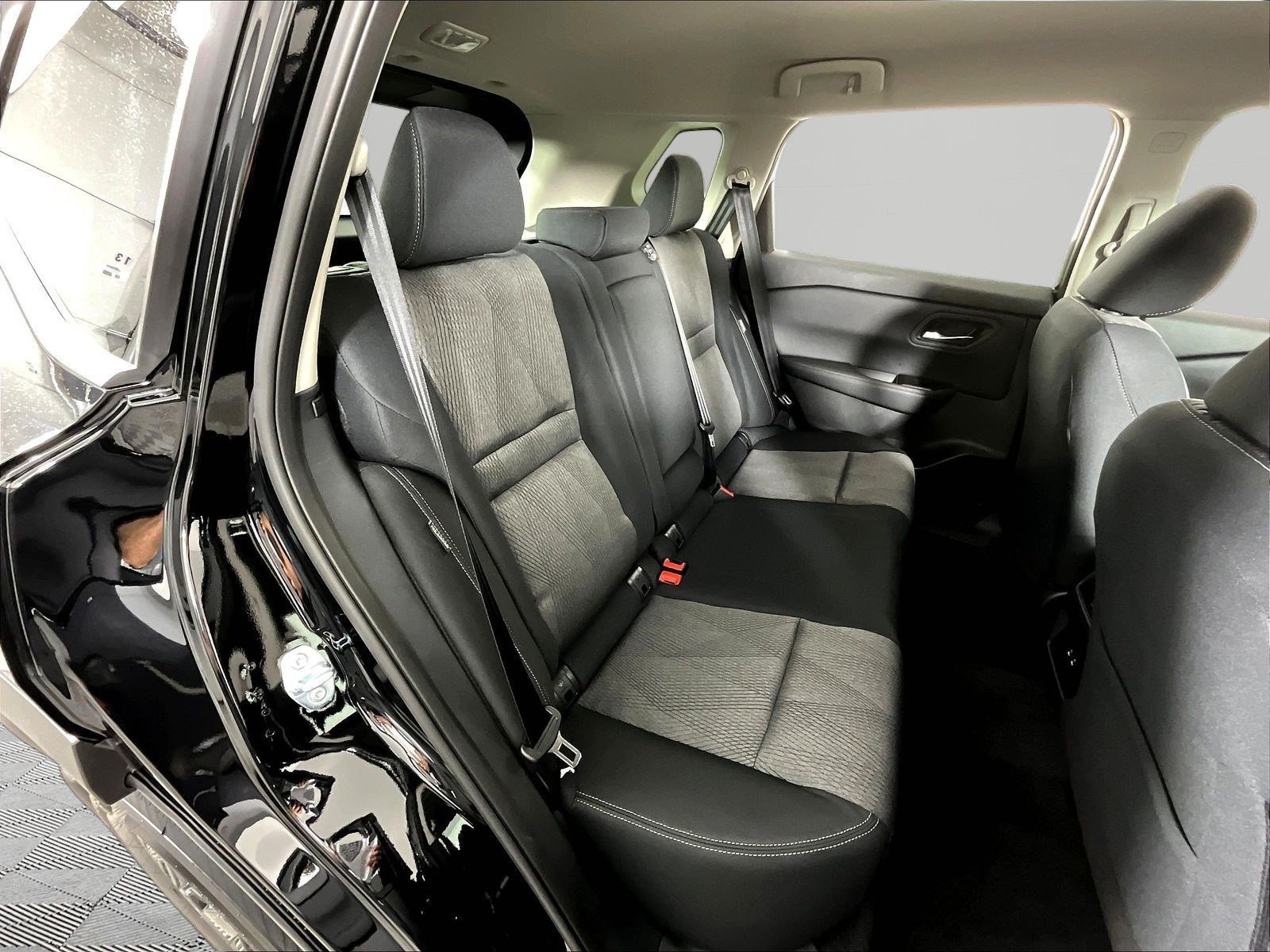 New 2026 Nissan Rogue SV w/ Cold Weather Package AWD/4WD image 19