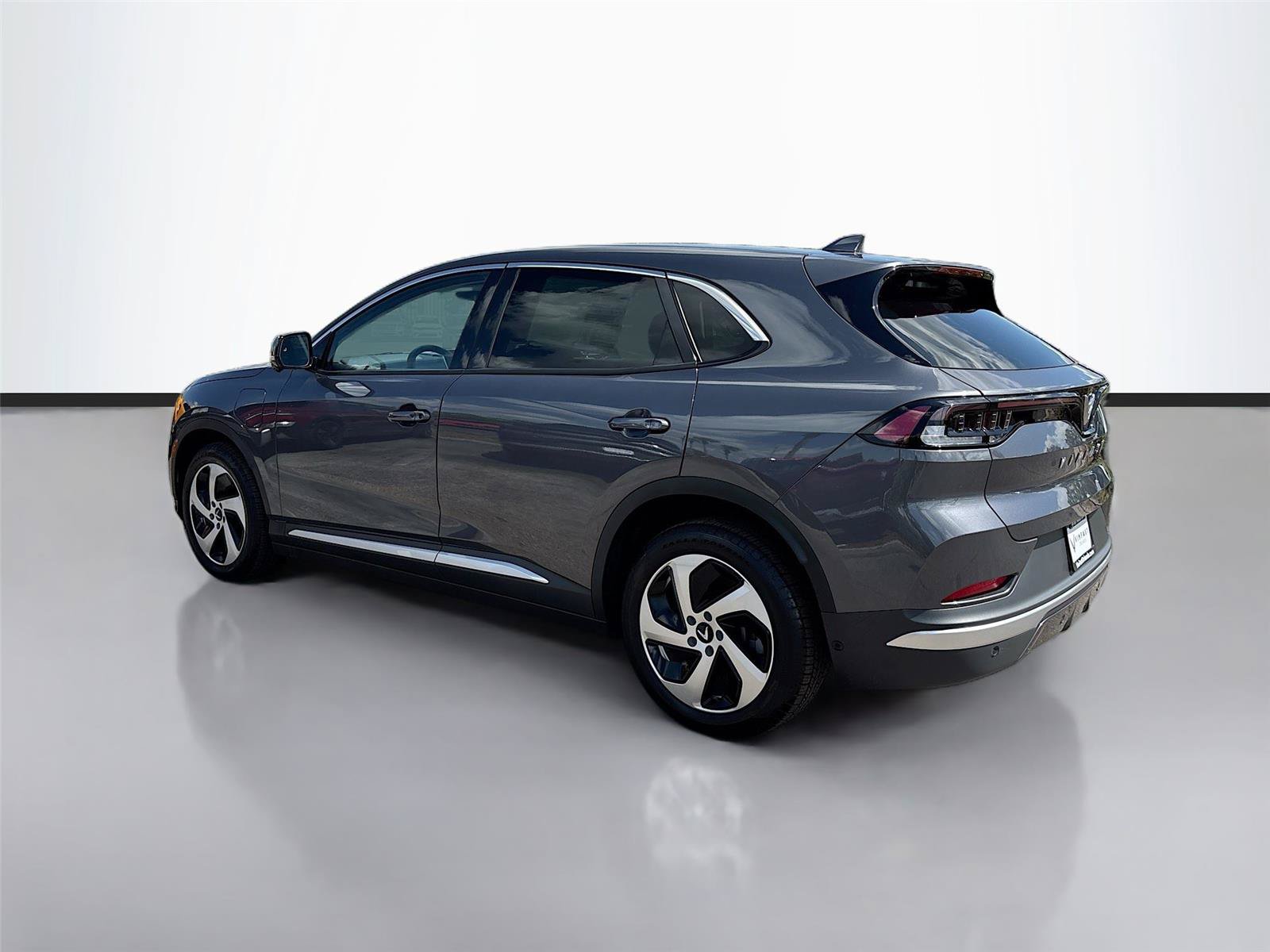 New 2025 VinFast VF 8 Eco AWD/4WD image 5