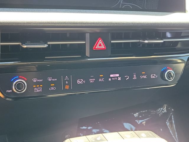 Used 2022 Kia EV6 Wind RWD image 13