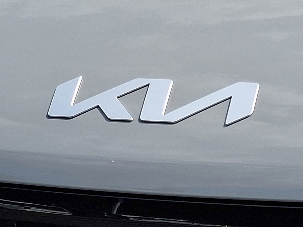 New 2026 Kia Carnival EX image 21