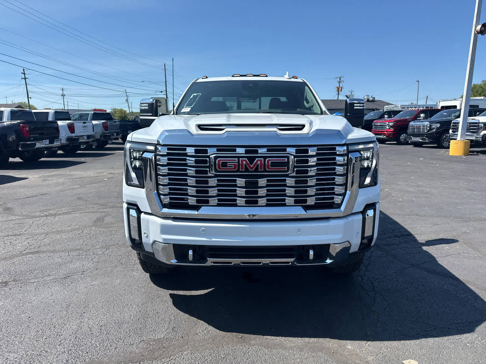 New 2026 GMC Sierra 3500 Denali w/ Denali Reserve Package AWD/4WD image 8