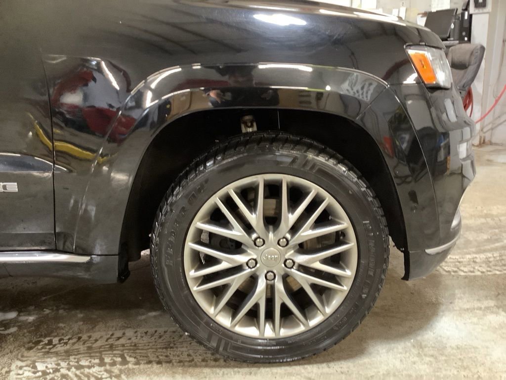 Used 2018 Jeep Grand Cherokee Summit image 13