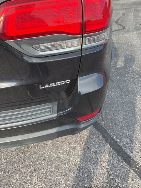 Used 2016 Jeep Grand Cherokee Laredo w/ Quick Order Package 23E AWD/4WD image 5