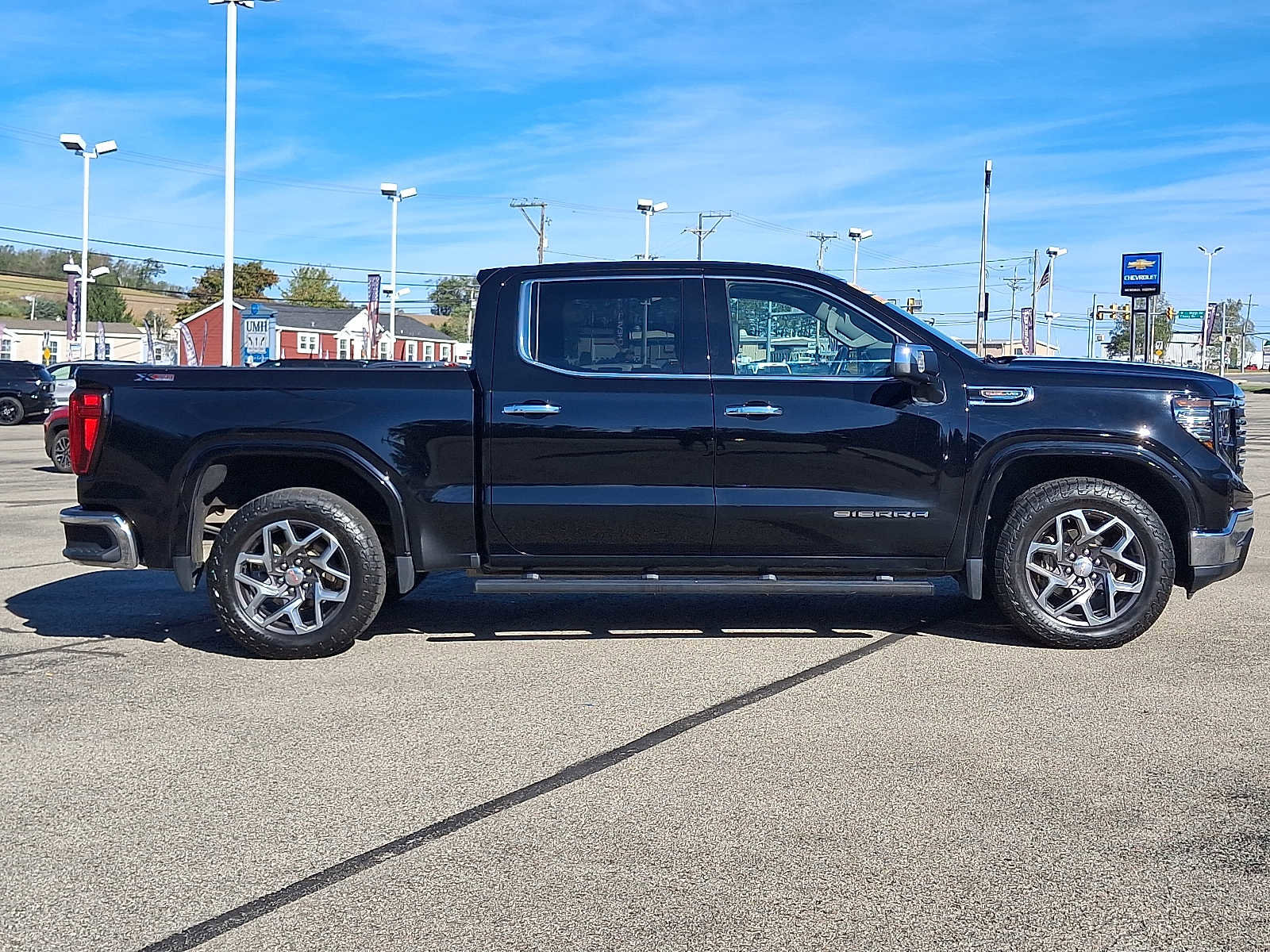 Certified 2023 GMC Sierra 1500 SLT w/ SLT Convenience Package image 7