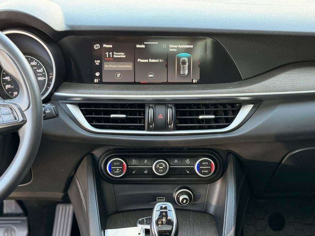 Used 2021 Alfa Romeo Stelvio Ti AWD/4WD image 16