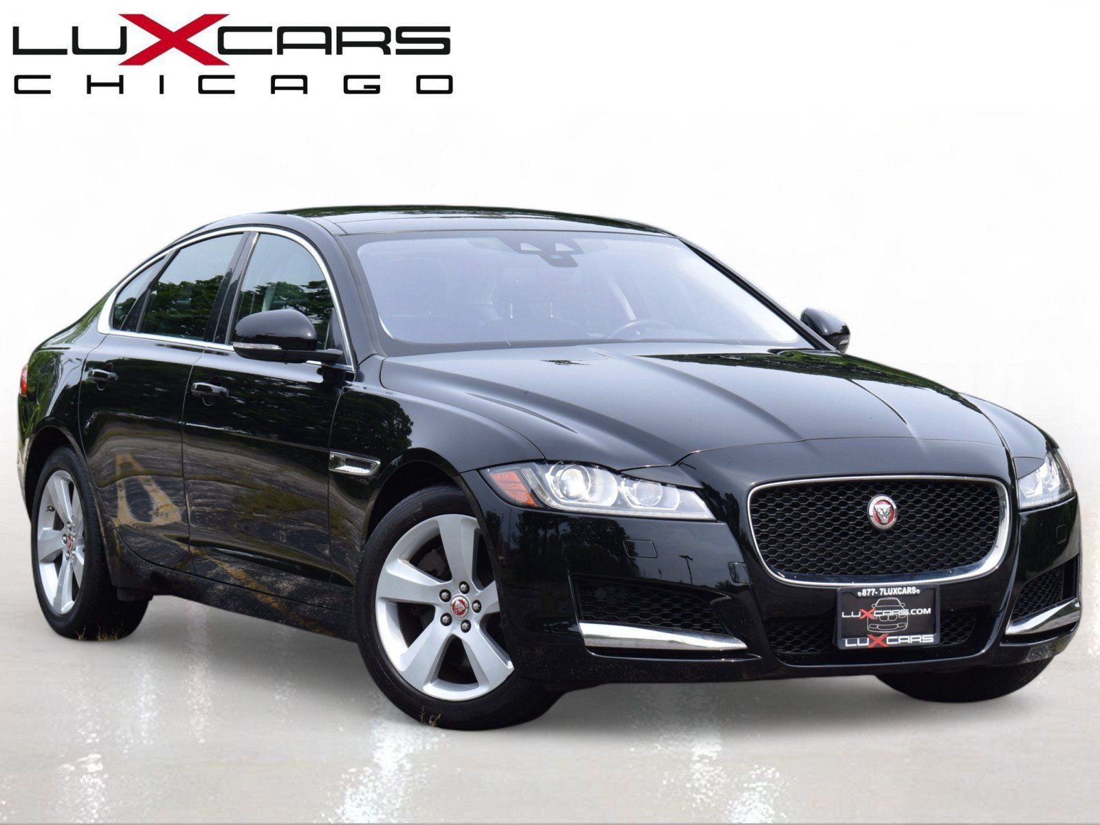 Used 2018 Jaguar XF AWD image 1