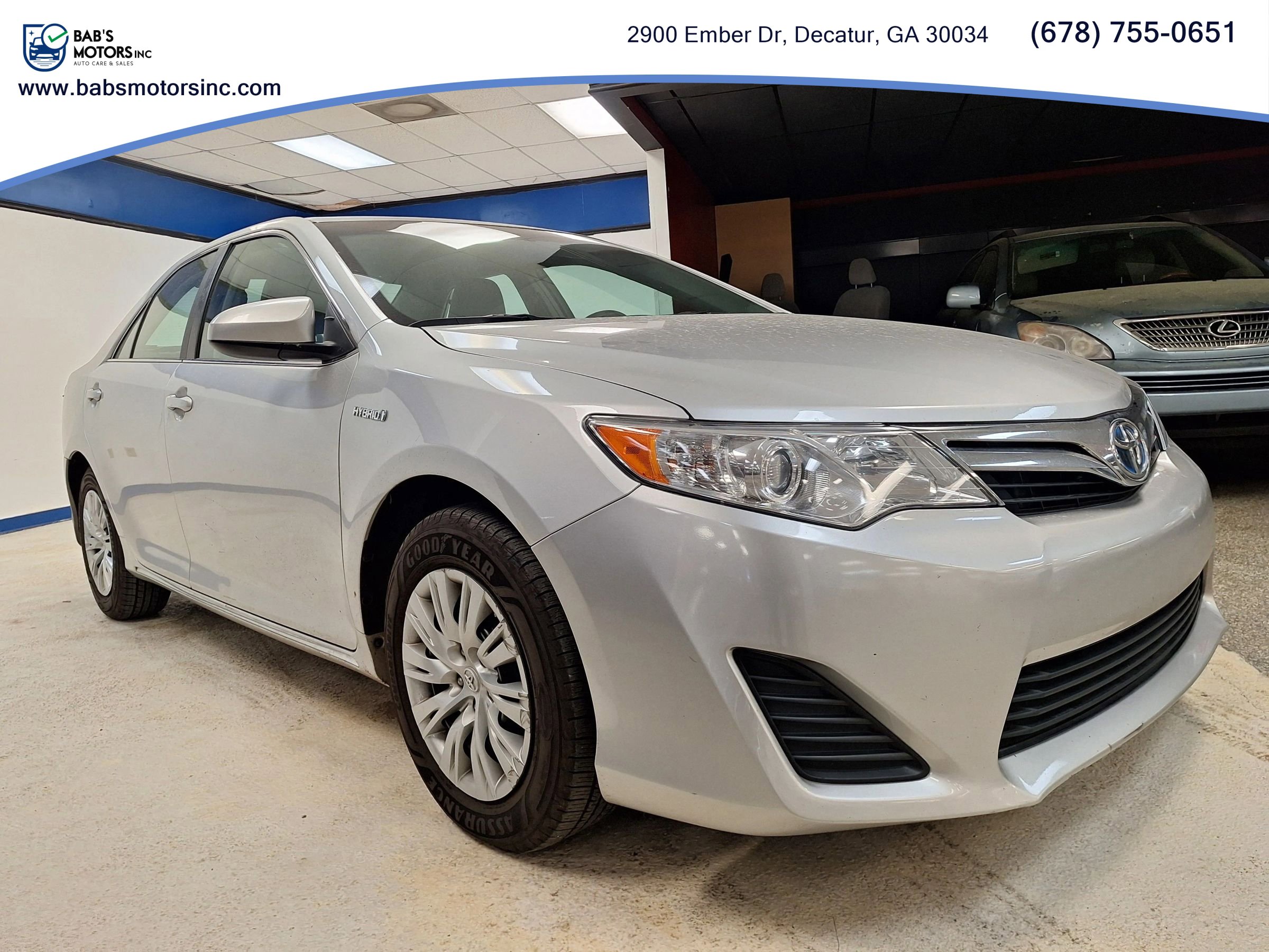 Used 2012 Toyota Camry LE FWD image 2