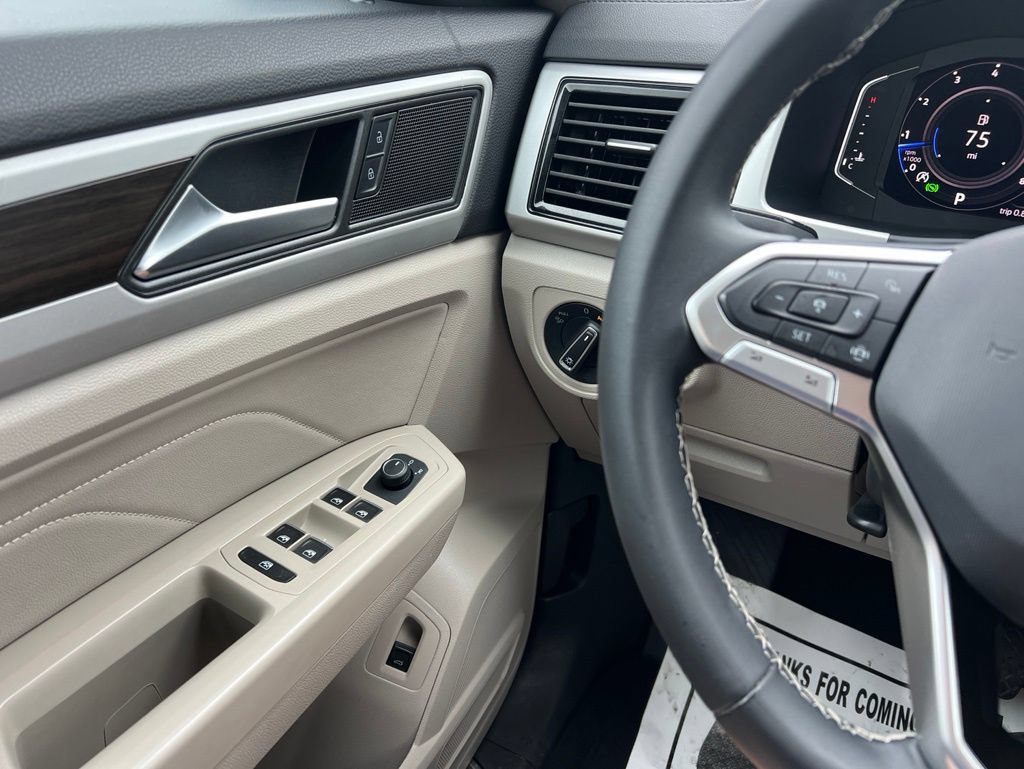 Certified 2023 Volkswagen Atlas SE FWD image 19