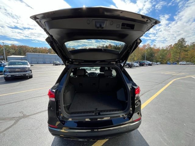 Used 2022 Chevrolet Equinox RS w/ RS Leather Package image 12