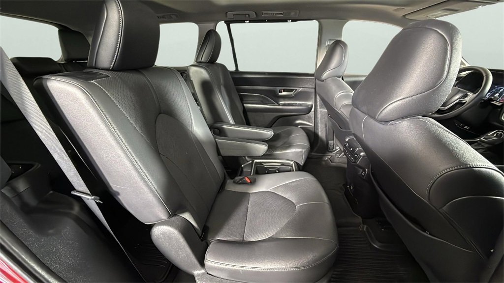 Used 2024 Toyota Grand Highlander XLE image 45
