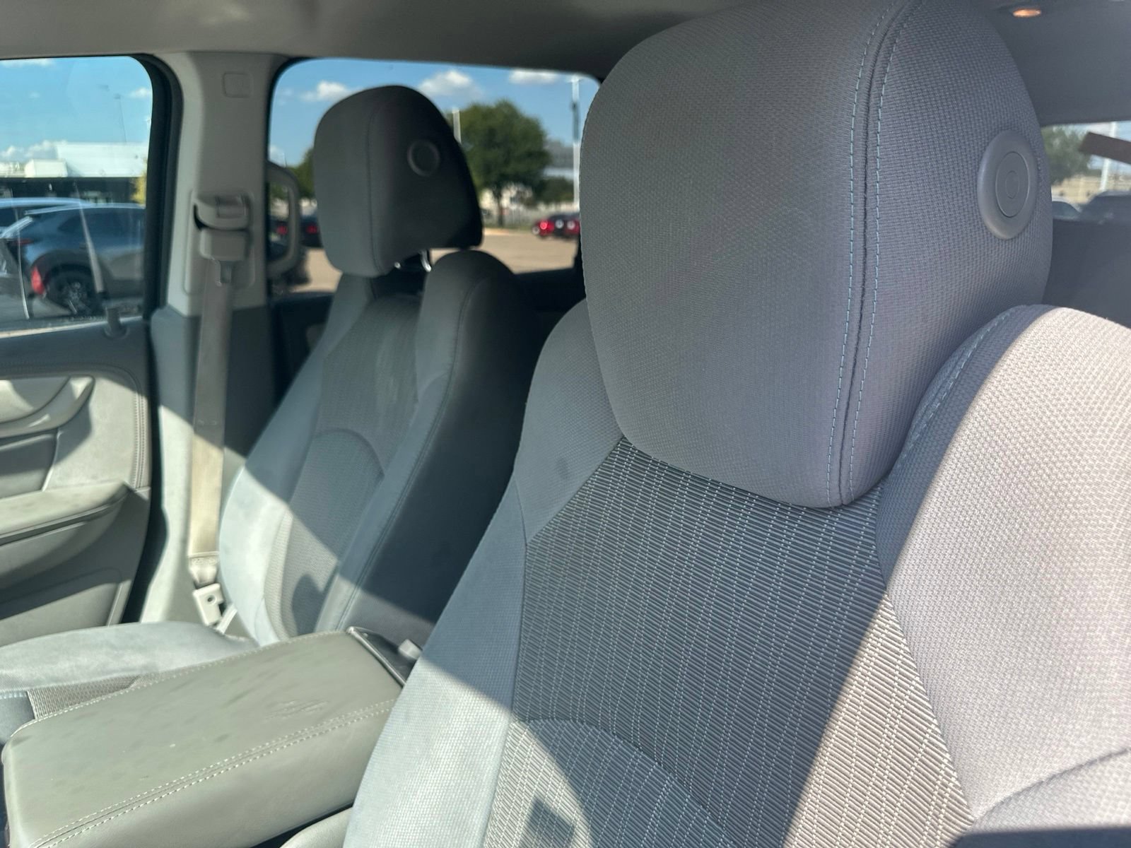 Used 2014 Chevrolet Traverse LT FWD image 6