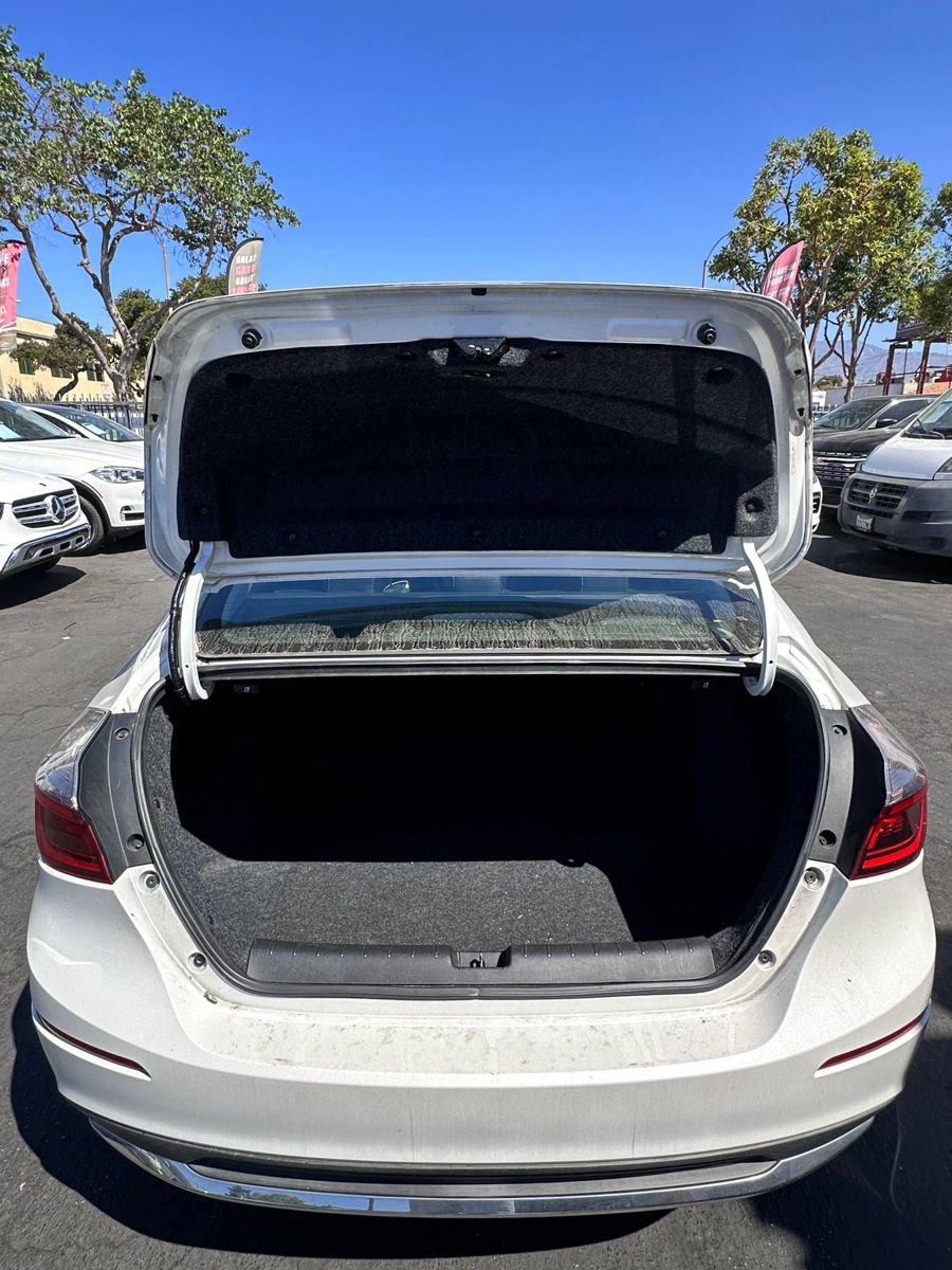 Used 2020 Honda Insight Touring image 15