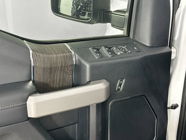 Used 2020 Ford F350 Lariat w/ Chrome Package image 21