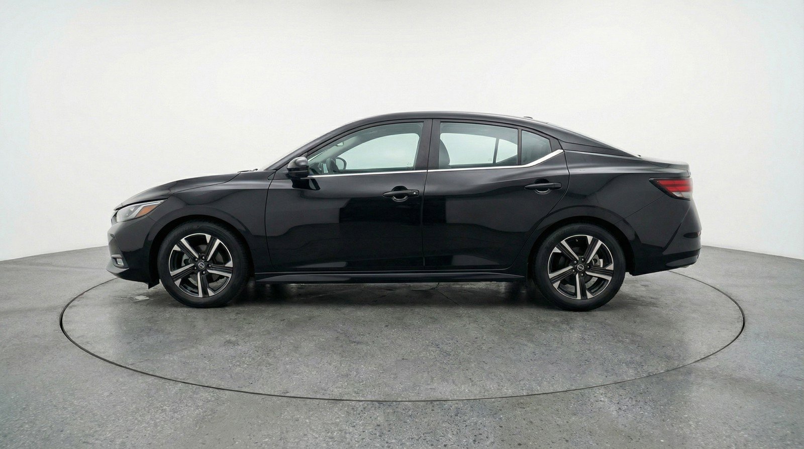 Used 2025 Nissan Sentra SV FWD image 5