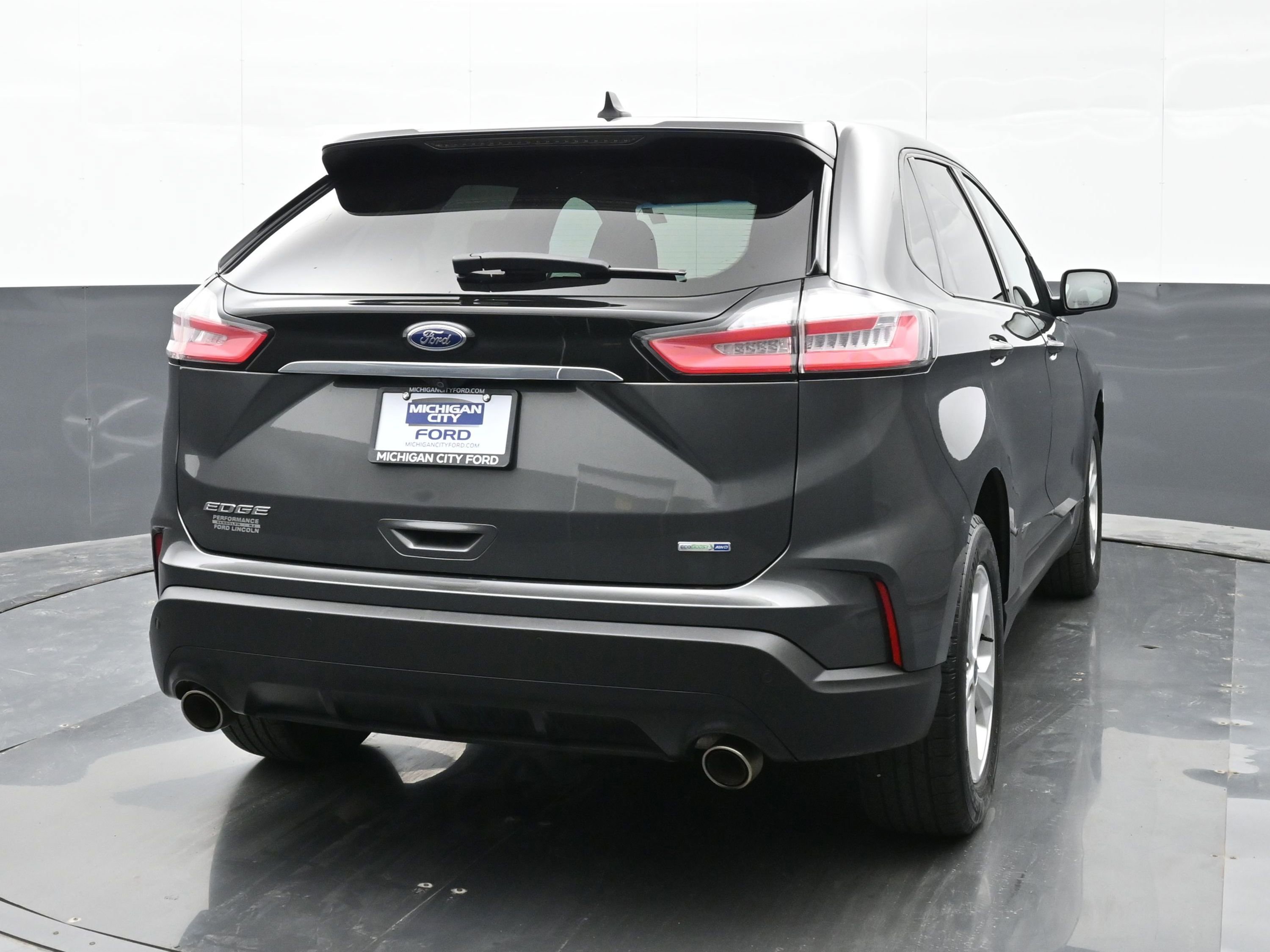 Used 2020 Ford Edge SE AWD/4WD image 3