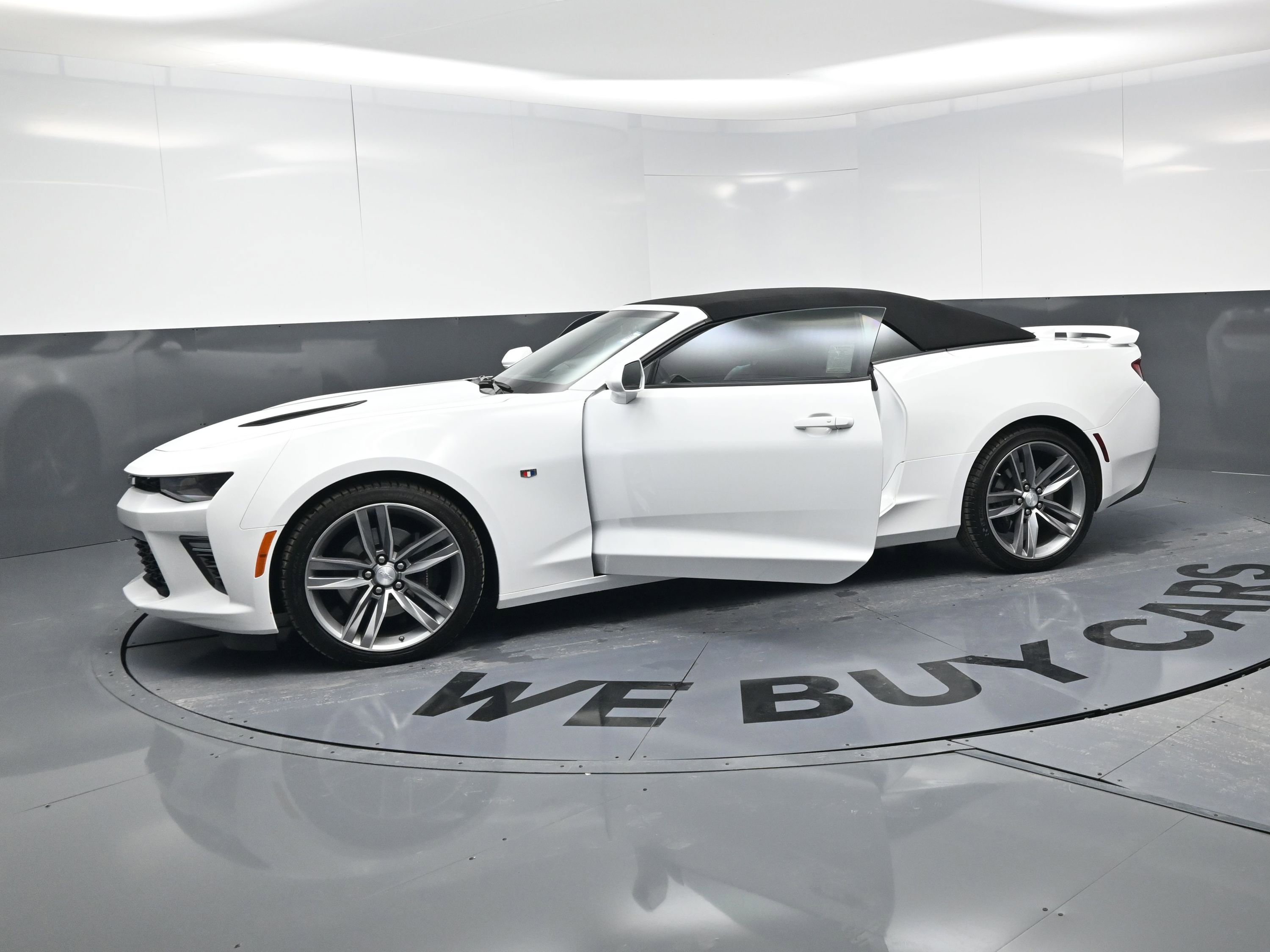 Used 2016 Chevrolet Camaro SS image 21