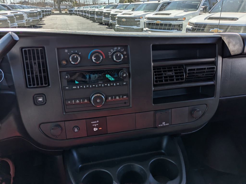 Used 2024 GMC Savana 2500 w/ Driver Convenience Package image 20