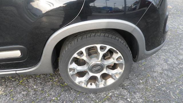 Used 2014 FIAT 500L Trekking w/ Popular Equipment Group image 6