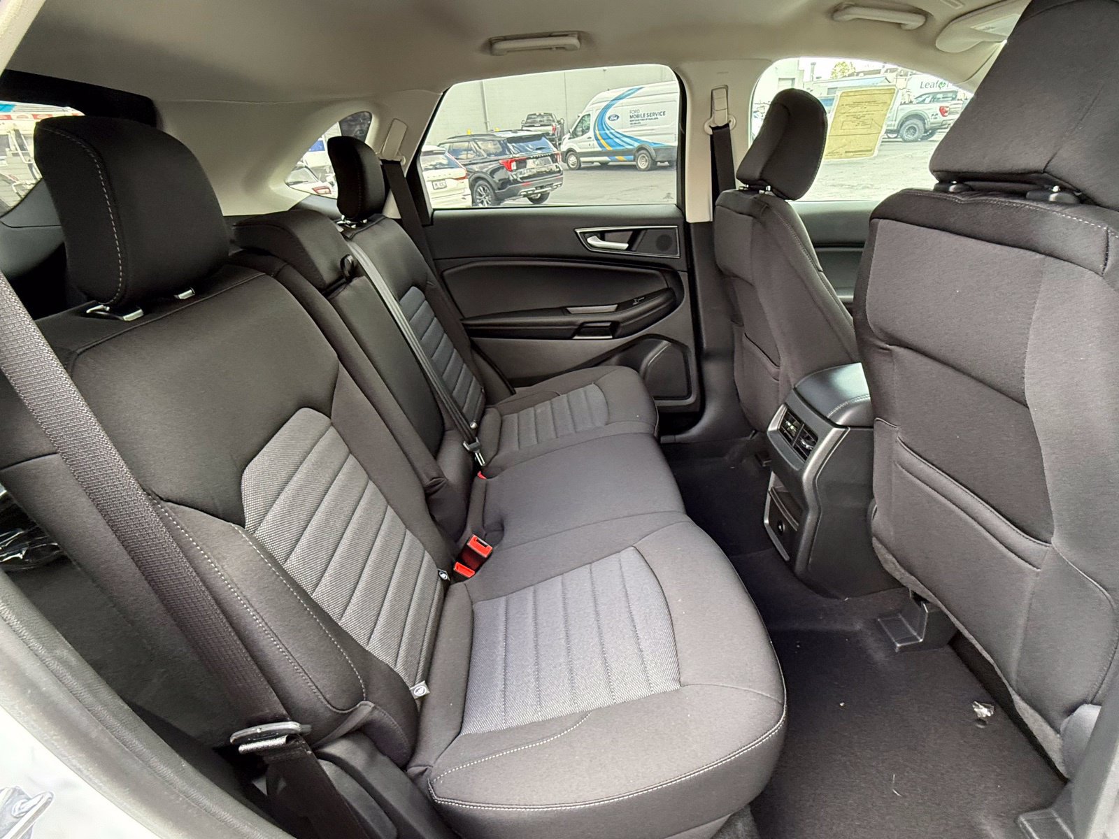 Used 2024 Ford Edge SE AWD/4WD image 17
