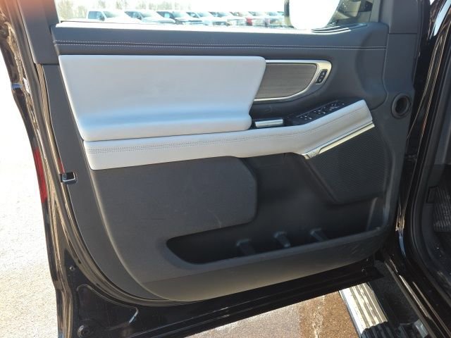 Certified 2025 Ford Expedition Platinum w/ Driver's Package image 28