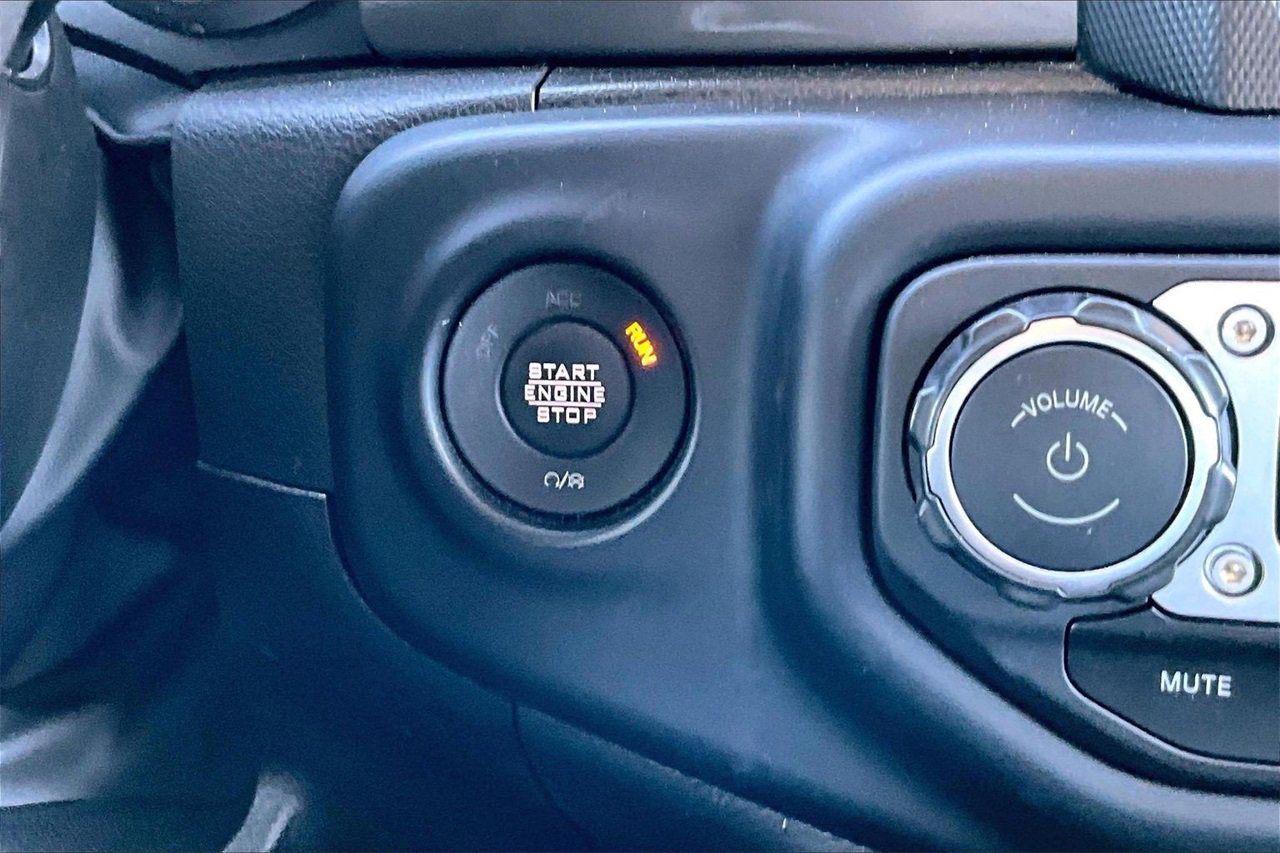 Certified 2023 Jeep Gladiator Overland image 27