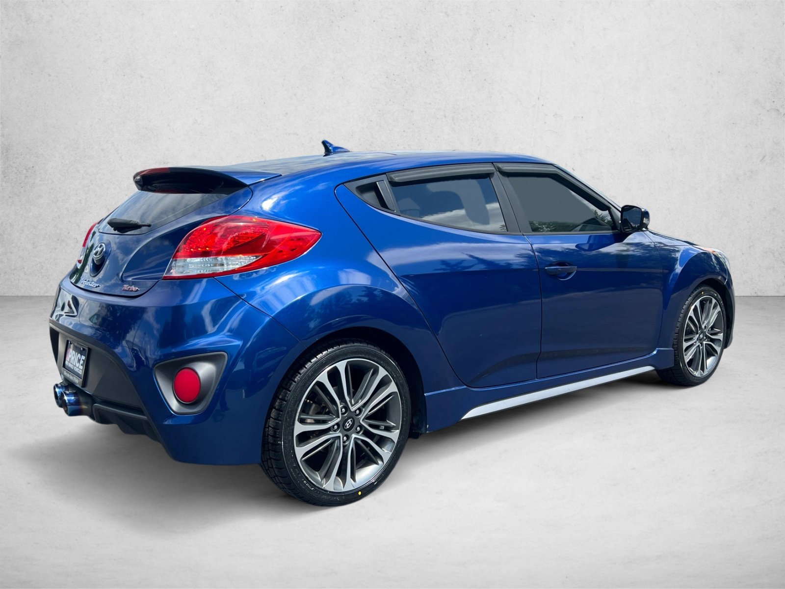 Used 2017 Hyundai Veloster Turbo FWD image 5