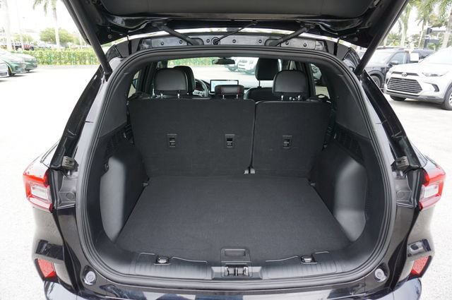 Certified 2023 Ford Escape ST-Line w/ Tech Pack #1 FWD image 17