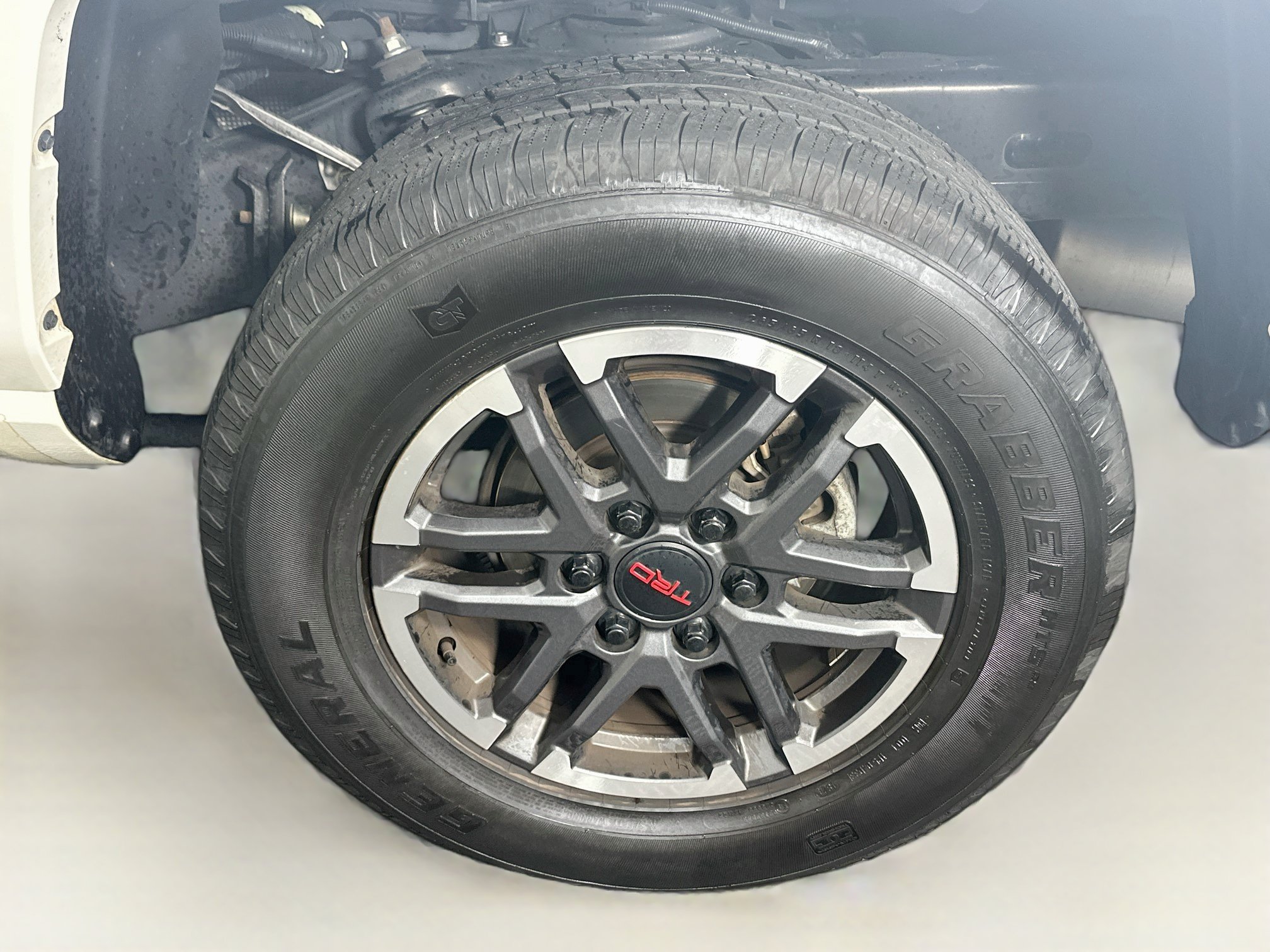 Used 2024 Toyota Tacoma TRD Sport w/ TRD Sport Upgrade Package RWD image 11