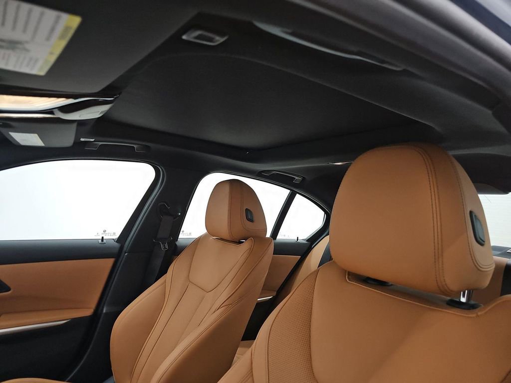 Used 2025 BMW 330i xDrive Sedan image 14