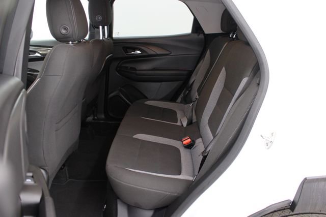 Used 2025 Chevrolet TrailBlazer LT w/ Driver Confidence Package image 9