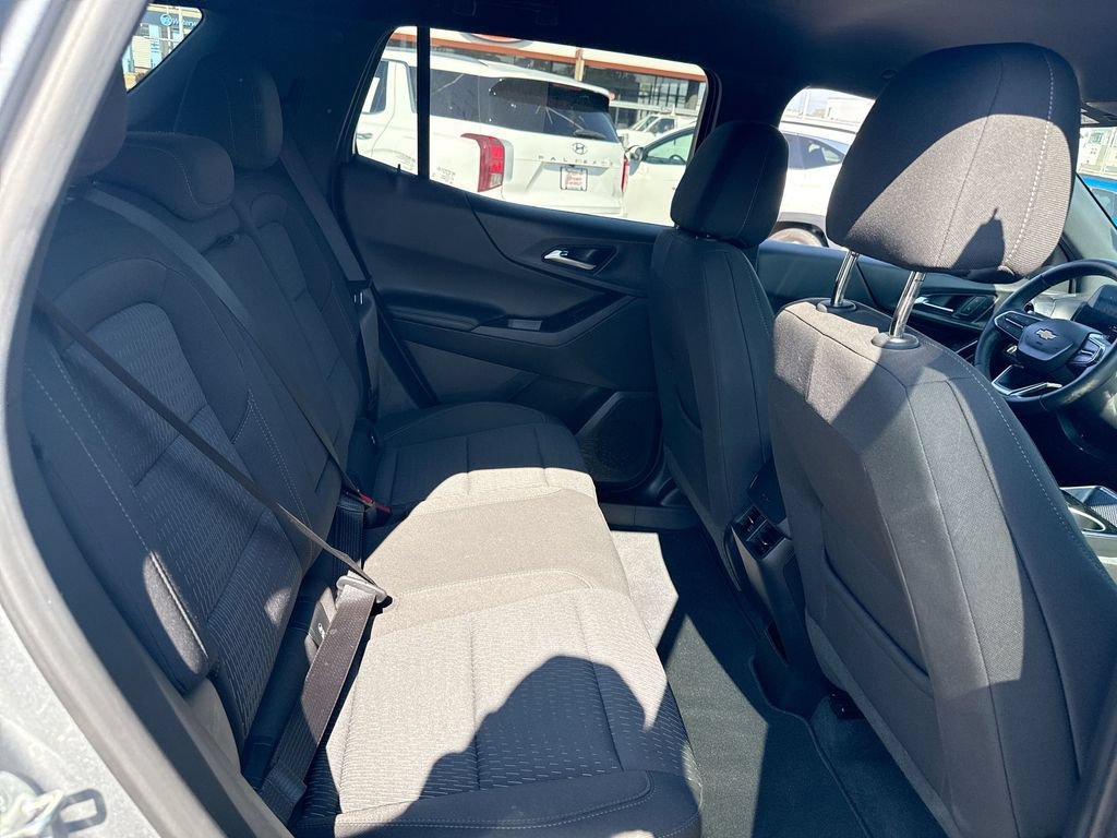 Used 2026 Chevrolet Equinox LT AWD/4WD image 13