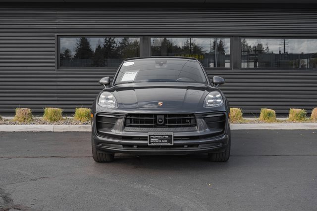 Used 2023 Porsche Macan Turbo image 6