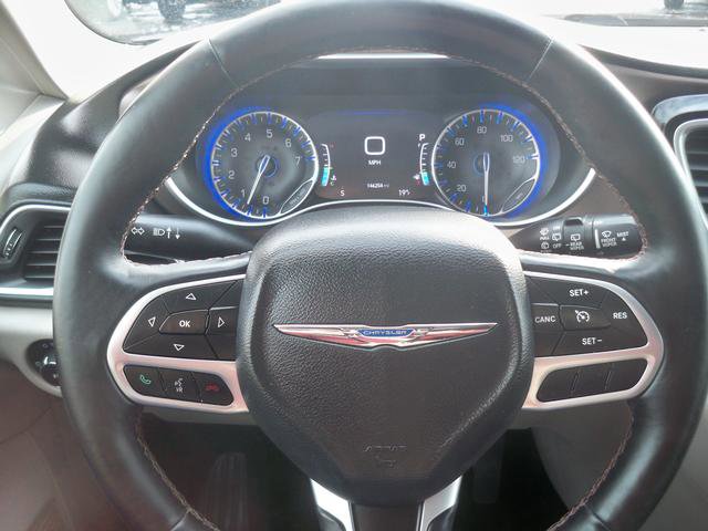 Used 2017 Chrysler Pacifica Touring-L Plus w/ Tire & Wheel Group image 12