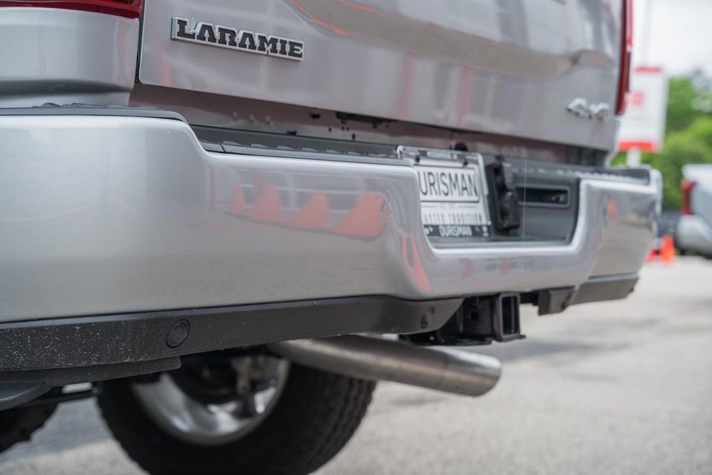 New 2026 RAM 2500 Laramie AWD/4WD image 7