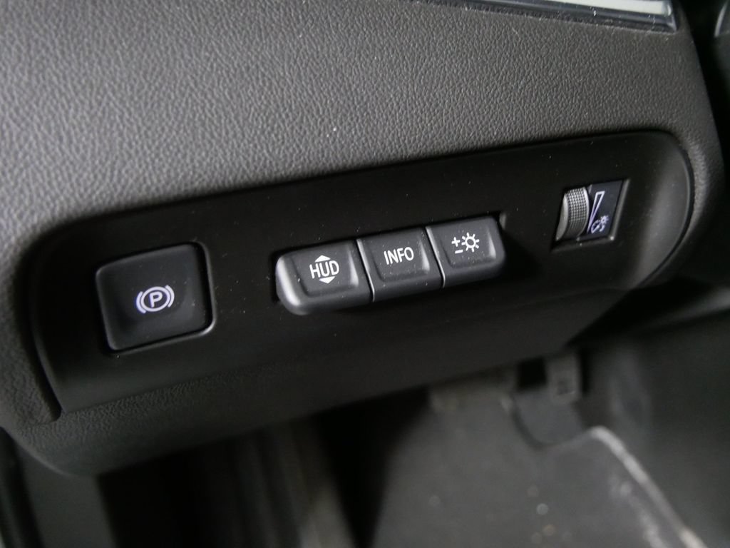 Used 2023 Buick Enclave Avenir w/ Avenir Technology Package AWD/4WD image 19