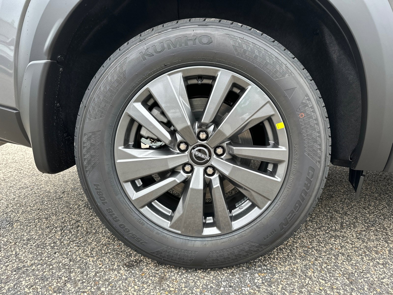 New 2025 Nissan Pathfinder SV w/ SV Premium Package image 18