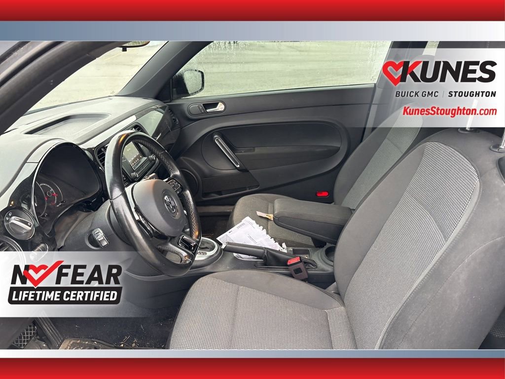 Used 2018 Volkswagen Beetle 2.0T S FWD image 33