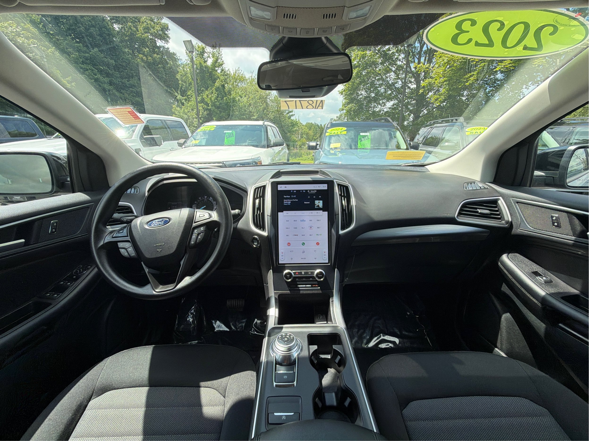 Used 2023 Ford Edge SE w/ Black Appearance Package AWD/4WD image 25