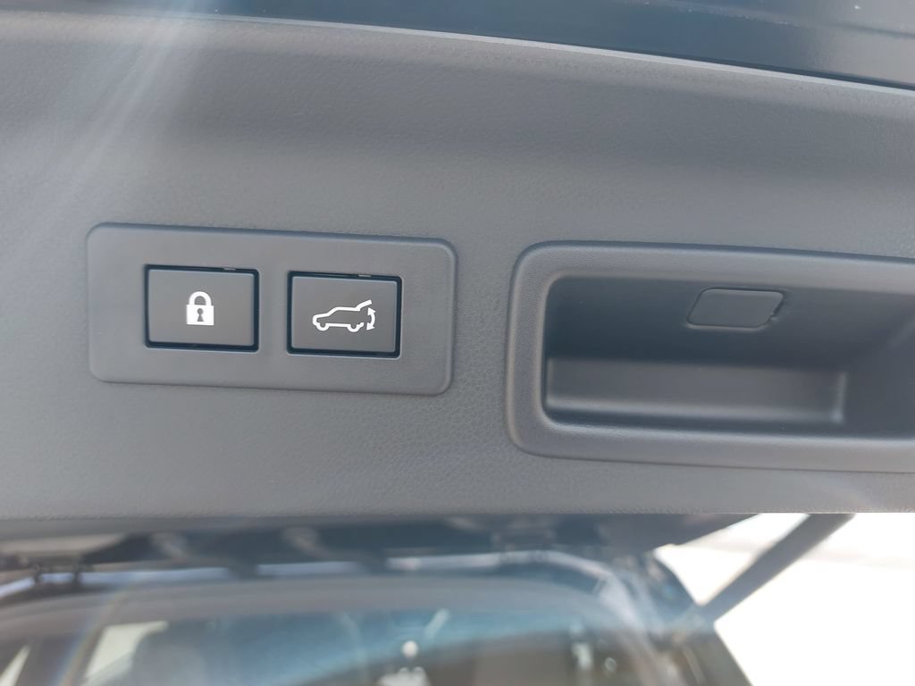 Used 2025 Subaru Forester Touring AWD/4WD image 34