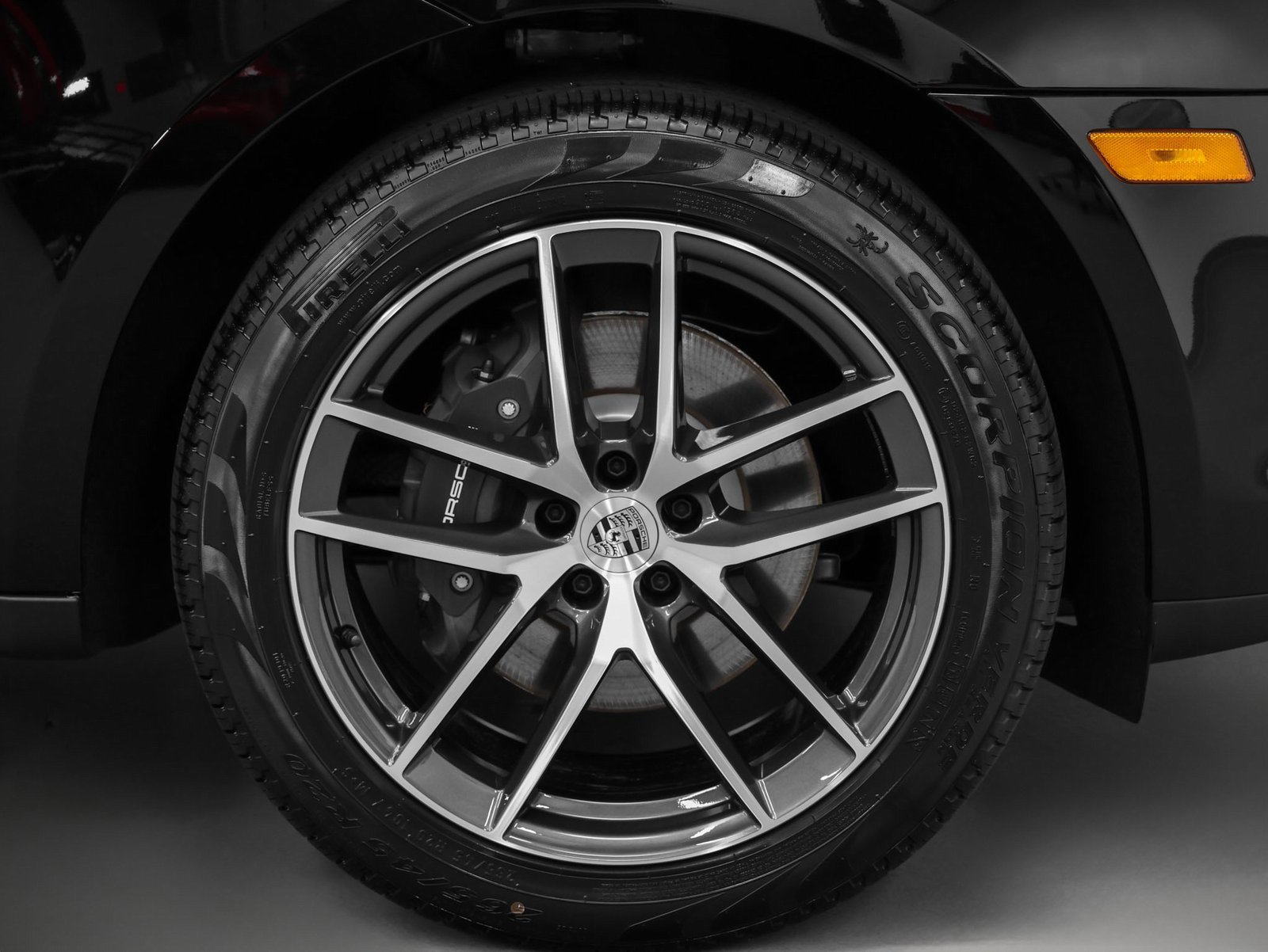 Certified 2025 Porsche Macan image 15