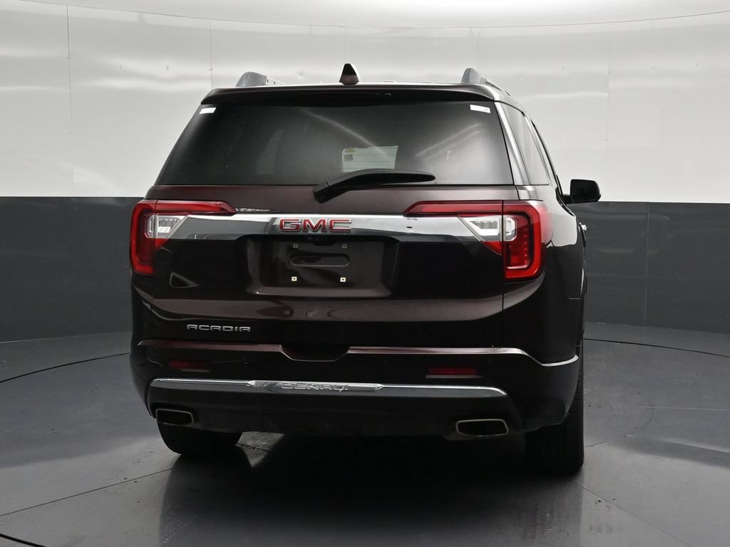Used 2020 GMC Acadia Denali w/ Technology Package FWD image 2