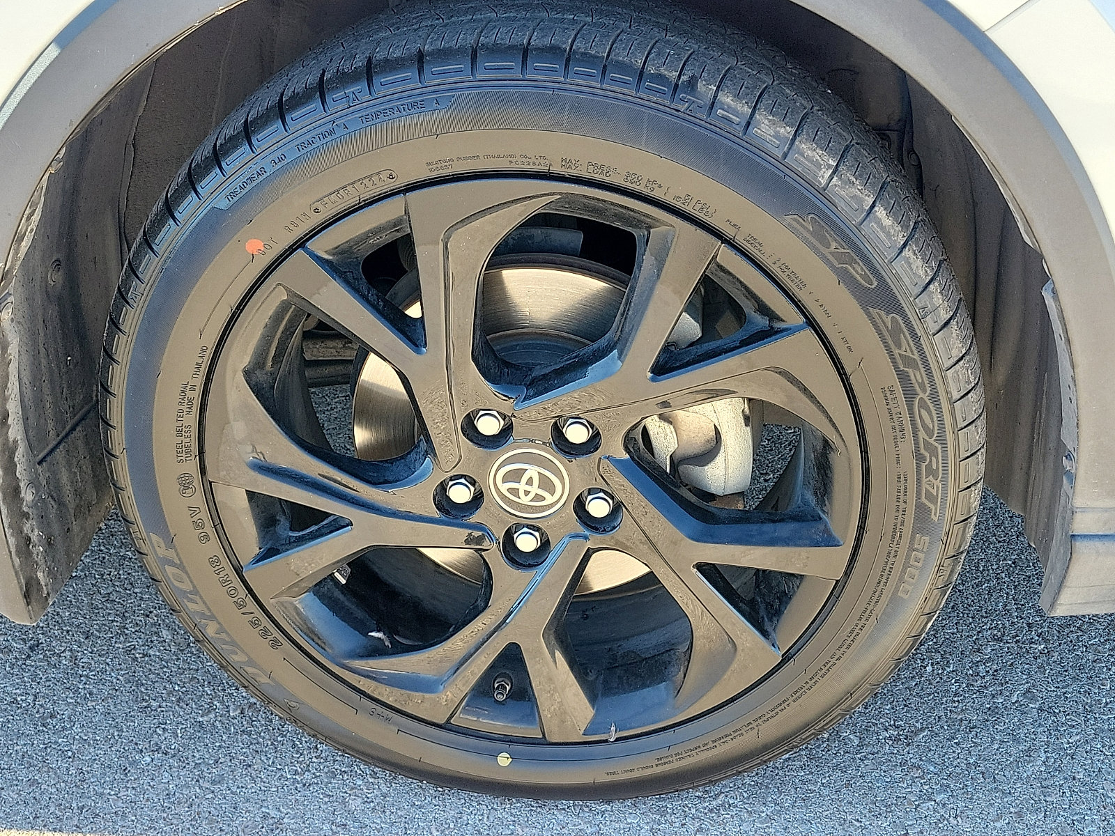 Used 2021 Toyota C-HR XLE image 7