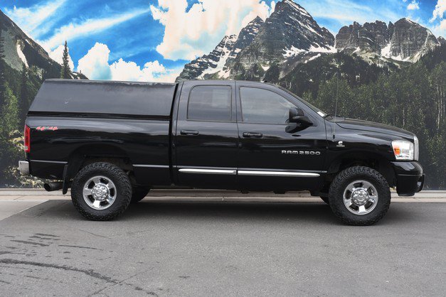 Used 2006 Dodge Ram 2500 Truck Laramie AWD/4WD image 2