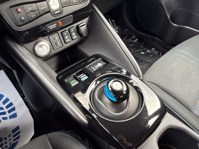 Certified 2025 Nissan Leaf SV Plus FWD image 33